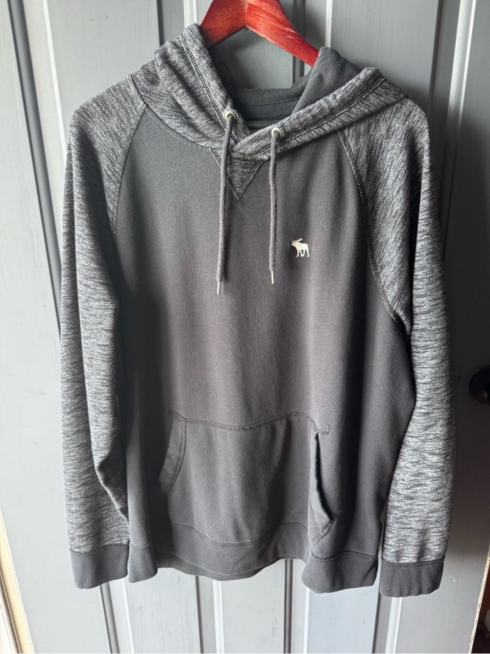 Abercrombie & Fitch Black and Heather Gray Hooded Raglan Pullover